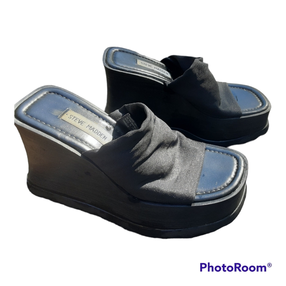 Vintage Steve Madden "Daniella" Platform Sandals